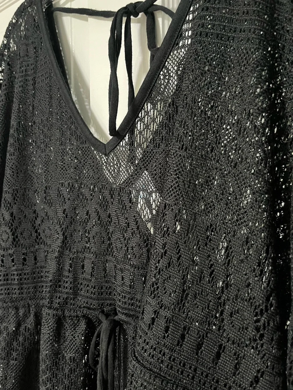 Time and Tru Flowy geometric lace knit kaftan V-neckline tunic swimsuit cover-up